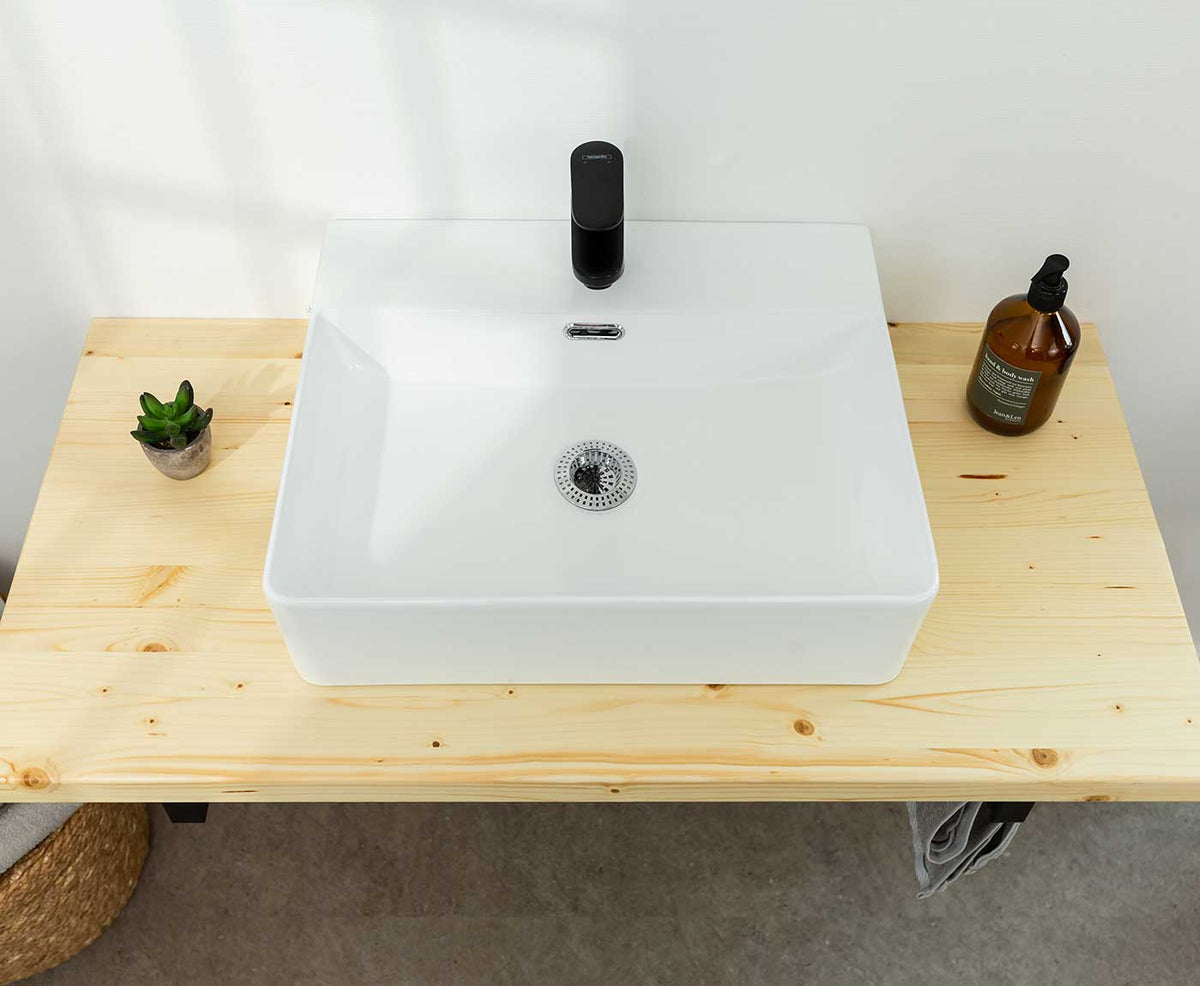 Waschtischplatte Fichte mit Waschbecken und Halterung